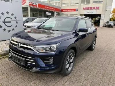 Gebraucht SsangYong Korando Quartz 163 PS (119 kW) 2023 Blau Limousine