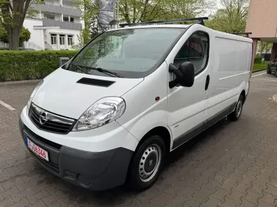 Gebraucht Opel Vivaro 114 PS (83 kW) 2008 Weiß Van / Kleinbus