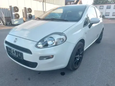 Gebraucht Fiat Punto Street 69 PS (50 kW) 2014 Weiß Kleinwagen