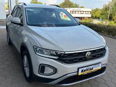 Gebraucht VW T-Roc Life 110 PS (80 kW) 2023 Grau SUV
