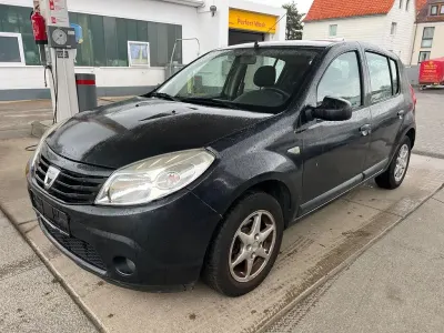 Gebraucht Dacia Sandero Basis 75 PS (55 kW) 2009 Grau Limousine
