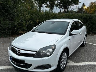 Opel Astra GTC