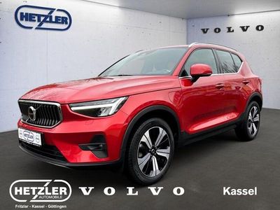 Fusion red / metallic Gebraucht 2022 Volvo XC40 Core SUV | 31.450 € (Guter Preis)