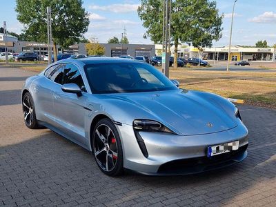 Porsche Taycan 4S