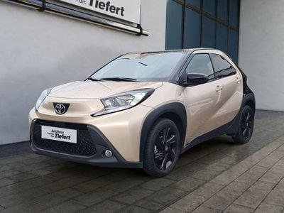Neu Toyota Aygo X 72 PS (52 kW) 2025 Grau SUV