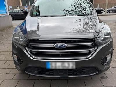 Usata Ford Kuga ST-Line 179 CV (131 kW) 2019 Grigio SUV