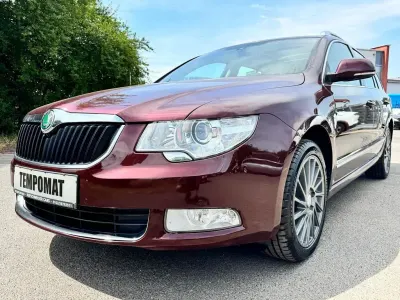 Gebraucht Skoda Superb Elegance 140 PS (102 kW) 2012 Kombi