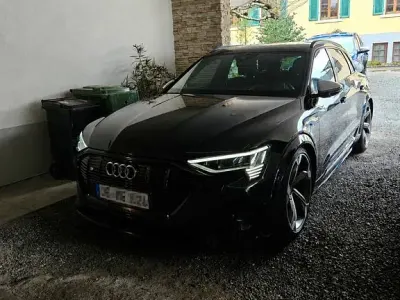 Second-hand Audi e-tron Performance 369 kW (503 CP) 2021 Negru SUV