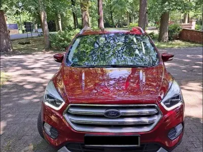 Gebraucht Ford Kuga Titanium 180 PS (132 kW) 2017 Rot SUV