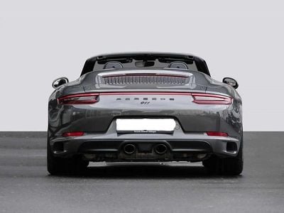 Porsche 911 Carrera 4 GTS