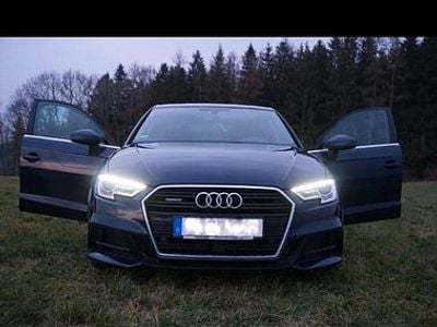 Blau Gebraucht 2018 Audi A3 Sportback Design Kleinwagen | 21.480 € (Teuer)