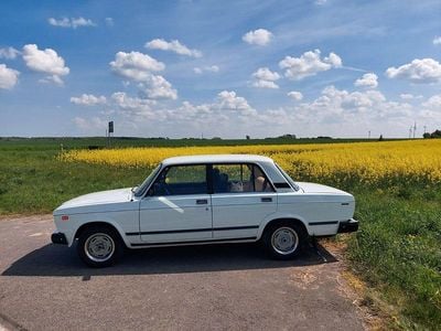 Second-hand Lada 2107 88 CP (64 kW) 1988 Alb Berlinǎ