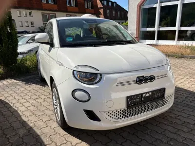 Gebraucht Fiat 500e 86 kW (118 PS) 2023 Weiß Kleinwagen