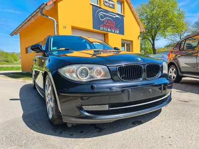 Käytetty BMW 123 Sport Line 204 HP (150 kW) 2011 Musta Viistoperä