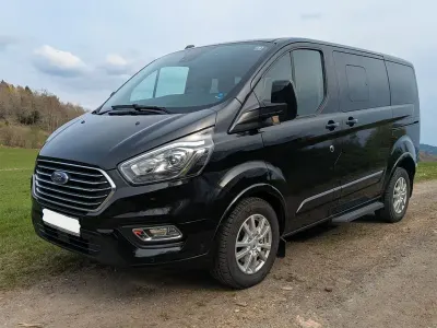 Gebraucht Ford Tourneo Titanium 185 PS (136 kW) 2020 Schwarz Van / Kleinbus