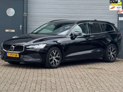 Second-hand Volvo V60 Core 197 CP (144 kW) 2023 Negru Break