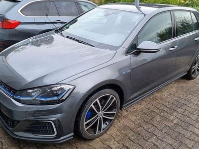 Grau Gebraucht 2020 VW Golf GTE Limousine | 19.600 € (Guter Preis)