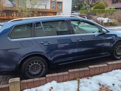 Blau Gebraucht 2015 VW Golf VII Highline Kombi | 8.000 € (Guter Preis)