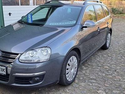 Gebraucht VW Golf V Comfortline 122 PS (89 kW) 2009 Platinum grey metallic Kombi