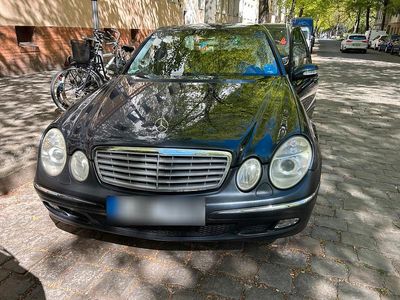 Gebraucht Mercedes E240 177 PS (130 kW) 2004 Schwarz Limousine