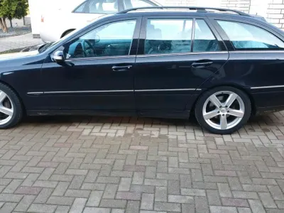 Gebraucht Mercedes C230 175 PS (128 kW) 2005 Schwarz Kombi