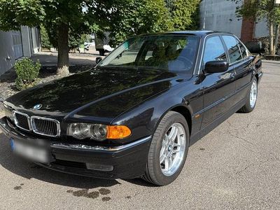 BMW 740
