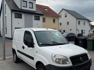 Gebraucht Fiat Doblò 75 PS (55 kW) 2009 Weiß Van / Kleinbus