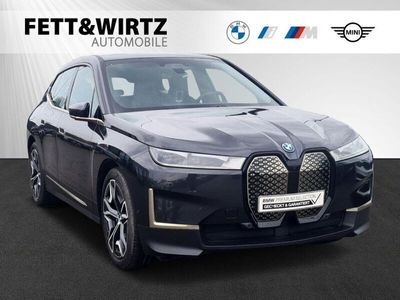 gebraucht BMW iX xDrive40 22"LM|H/K|AHK|DA-Prof.|PA-Plus