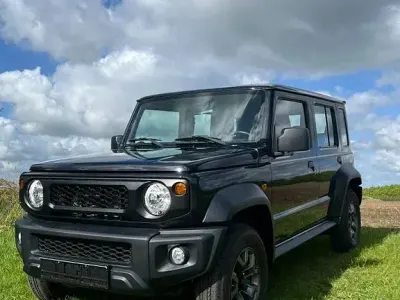 Neu Suzuki Jimny 102 PS (75 kW) 2025 Schwarz SUV