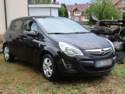 Gebraucht Opel Corsa 87 PS (63 kW) 2011 Schwarz Kleinwagen
