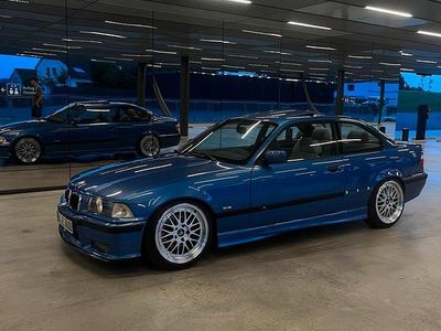BMW 323