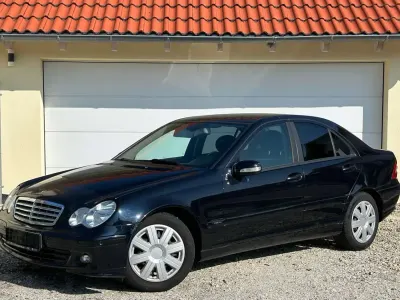Gebraucht Mercedes C180 Classic 143 PS (105 kW) 2007 Schwarz Limousine