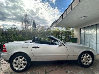 Usata Mercedes SLK230 193 CV (141 kW) 1998 Argento Cabrio
