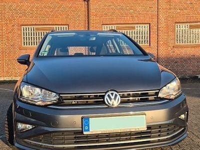 Second-hand VW Golf Sportsvan Comfortline 131 CP (96 kW) 2019 Gri Monovolum