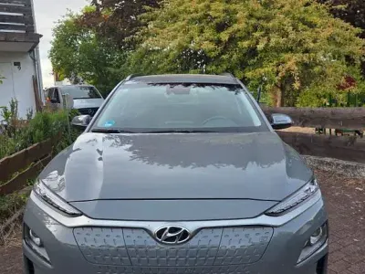Gebraucht Hyundai Kona 100 kW (136 PS) 2021 Grau SUV