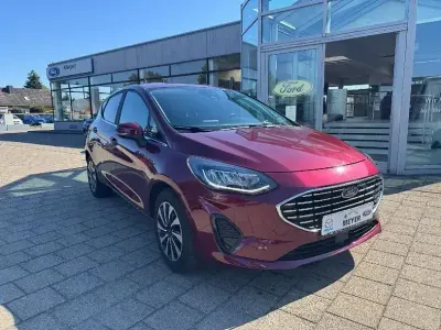 Gebraucht Ford Fiesta Titanium 125 PS (91 kW) 2022 Rot Kleinwagen