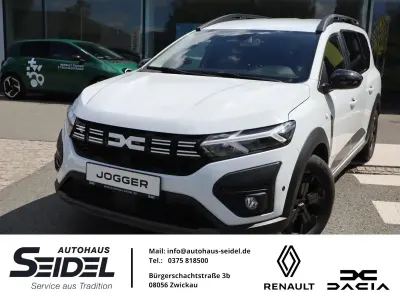 Gebraucht Dacia Jogger Extreme 101 PS (74 kW) 2023 Weiß Van / Kleinbus