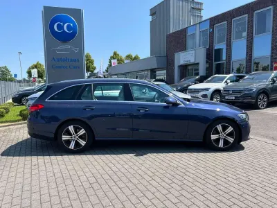 Gebraucht Mercedes C200 Avantgarde 163 PS (119 kW) 2023 Sodalithblau Kombi