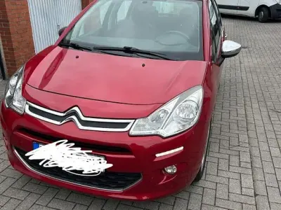 Gebraucht Citroën C3 PureTech 68 PS (50 kW) 2014 Rot Limousine