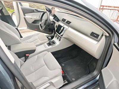 Usata VW Passat 122 CV (89 kW) 2008 Grigio Station wagon