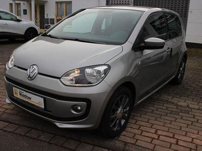 Silber Gebraucht 2016 VW up! CLUB Kleinwagen | 9.490 € (Fairer Preis)