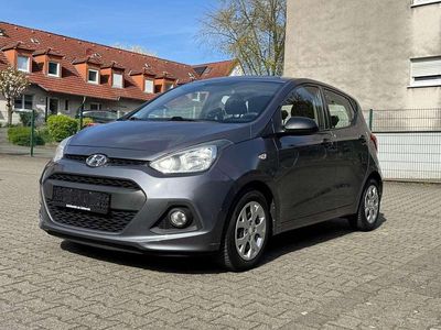 Gebraucht Hyundai i10 67 PS (49 kW) 2014 Grau Kleinwagen
