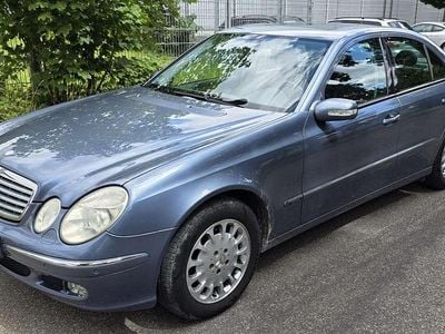 Mercedes E240