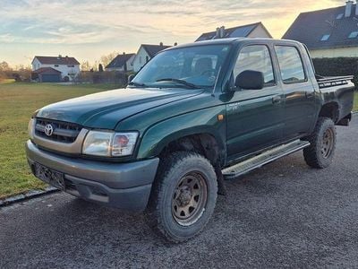 Grün Gebraucht 2004 Toyota HiLux Abholung | 7.900 € (Fairer Preis)