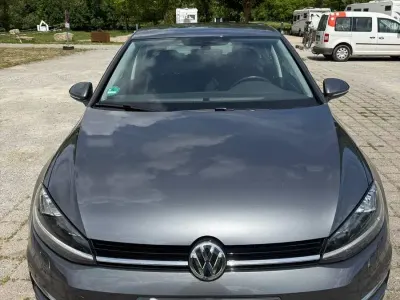 Gebraucht VW Golf VII Trendline 116 PS (85 kW) 2017 Grau Limousine
