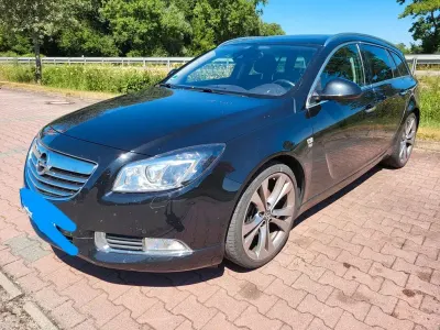 Gebraucht Opel Insignia 160 PS (117 kW) 2011 Schwarz Kombi