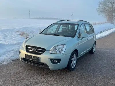 Gebraucht Kia Carens 144 PS (105 kW) 2009 Andere farben Van / Kleinbus