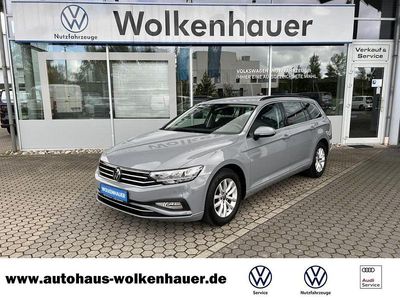 Gebraucht VW Passat Business 150 PS (110 kW) 2022 Mondsteingrau Kombi