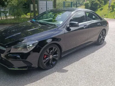 Gebraucht Mercedes CLA200 156 PS (114 kW) 2017 Schwarz Coupé