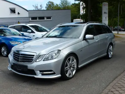 Gebraucht Mercedes E250 AMG line 204 PS (150 kW) 2012 Silber Kombi